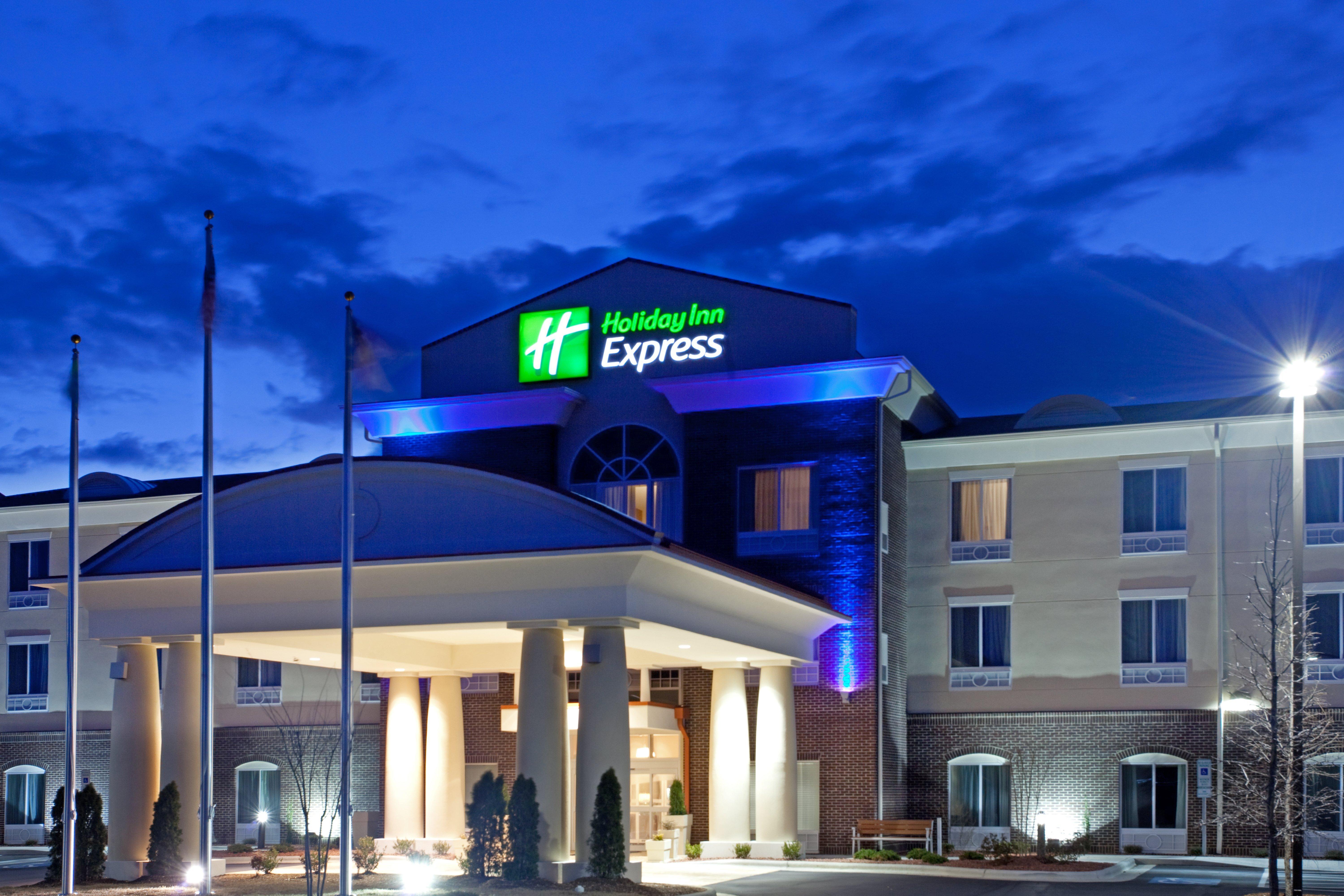 Holiday Inn Express Pembroke By Ihg Exterior foto