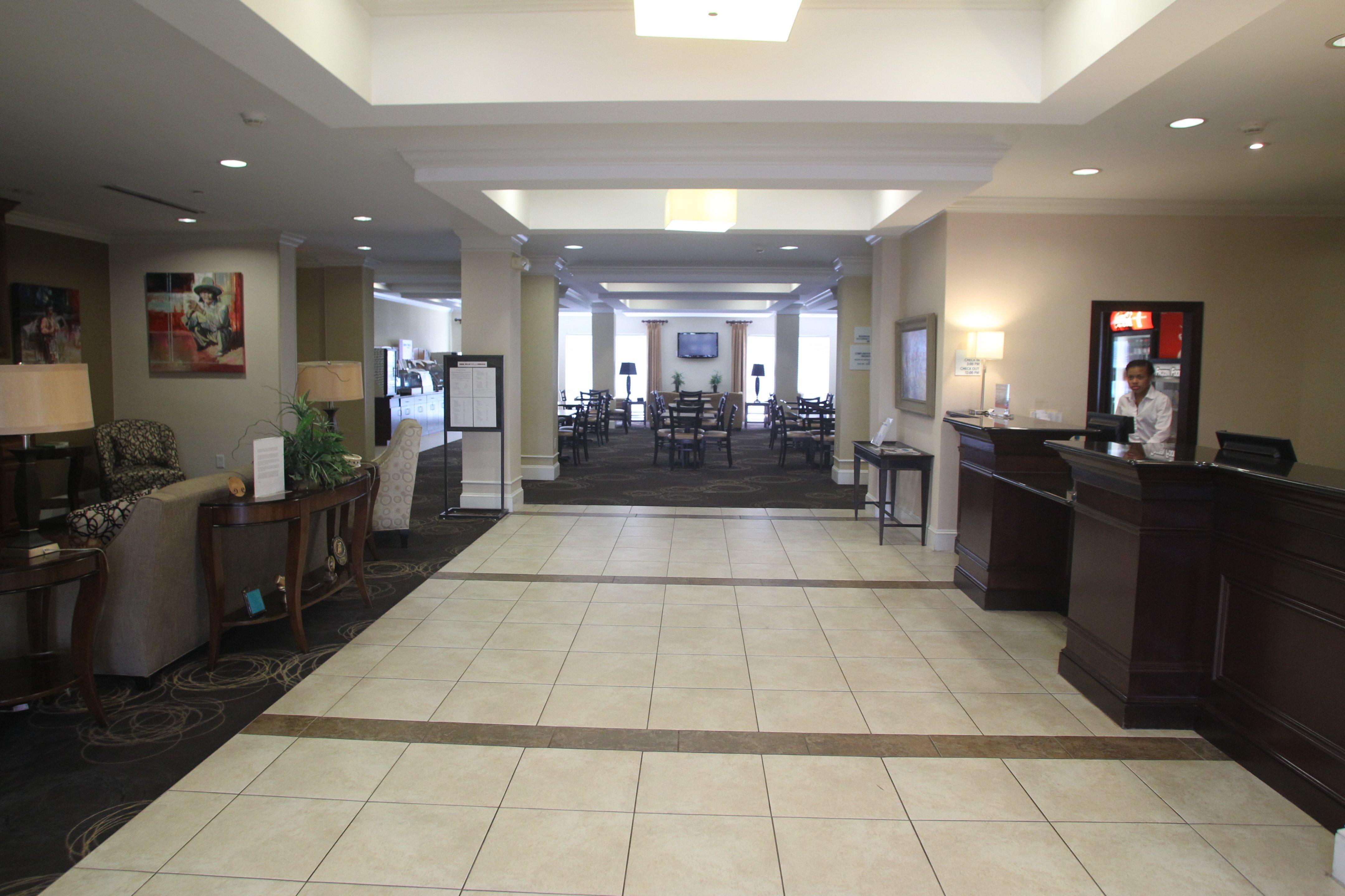 Holiday Inn Express Pembroke By Ihg Exterior foto