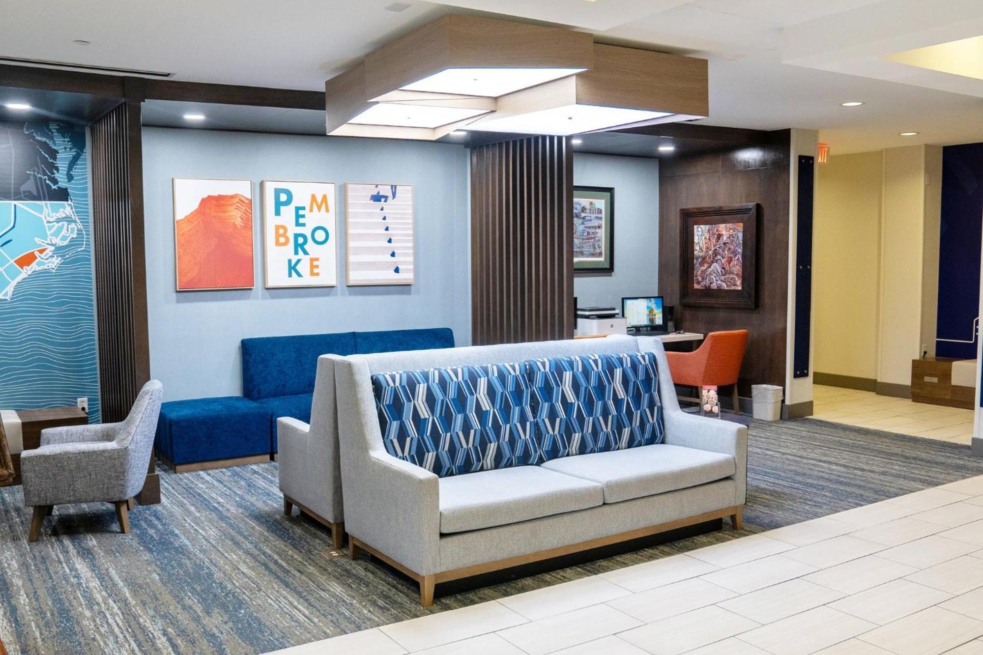 Holiday Inn Express Pembroke By Ihg Exterior foto